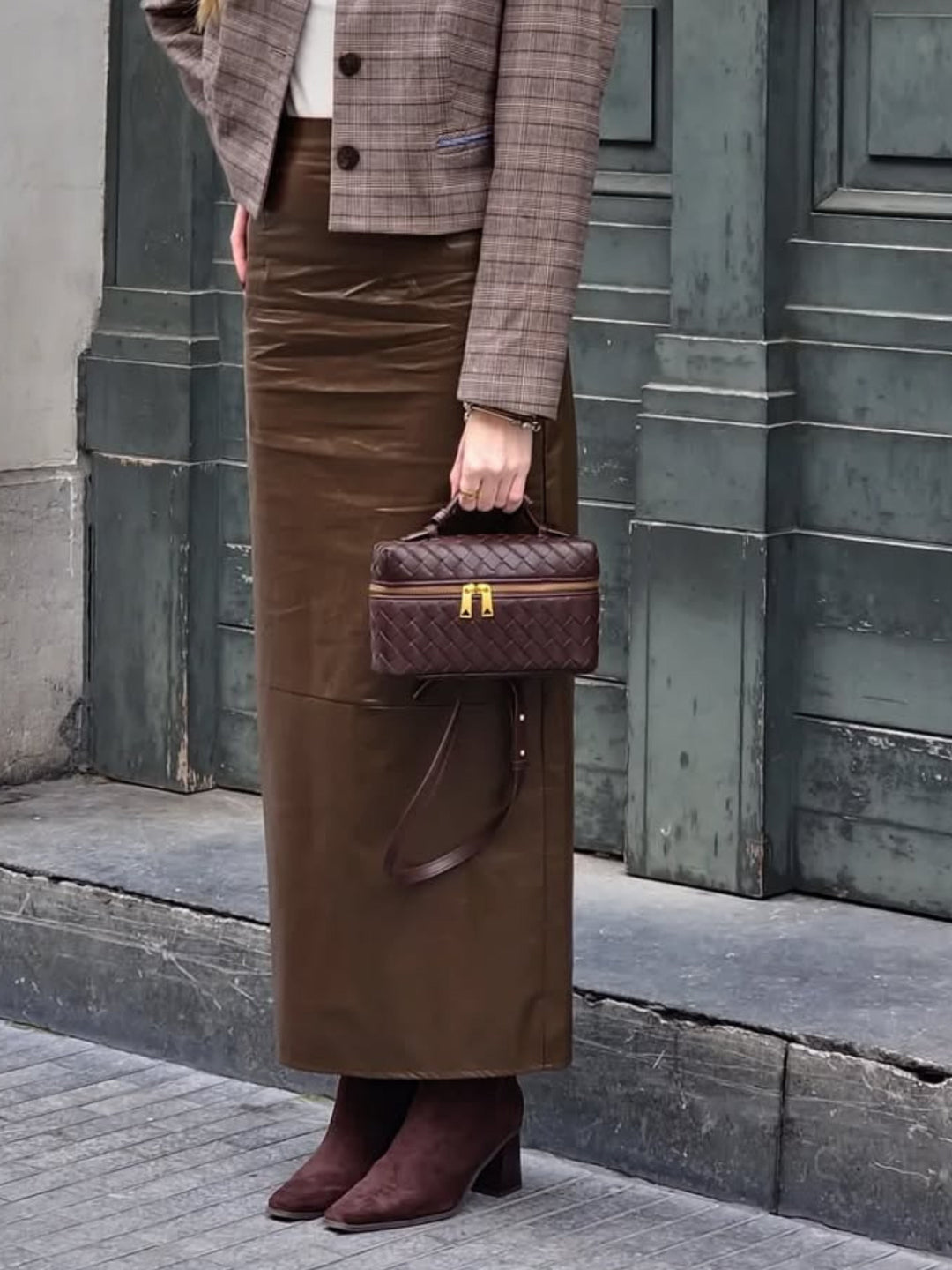 GEANTA IRINA – ELEGANȚĂ STRUCTURATĂ