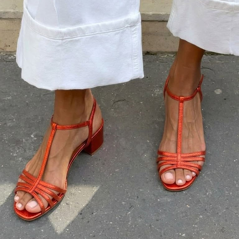 SANDALELE MARA – ELEGANȚĂ COTIDIANĂ